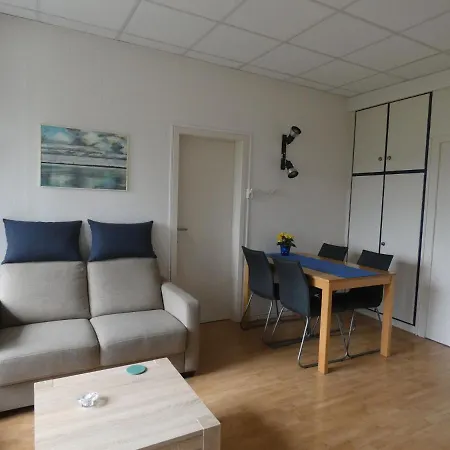 Spacious Holiday Home Near The Woods In Husen Holiday home *