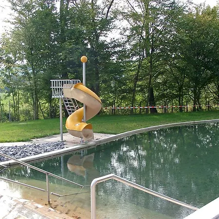 Spacious Holiday Home Near The Woods In Husen